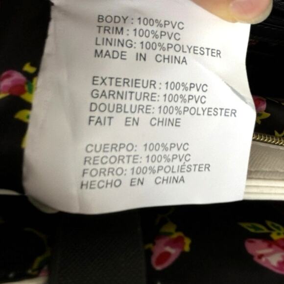 Betsey Johnson Bee Tote Bag Purse Black & White Scallop Logo Statement Handbag - Picture 14 of 16